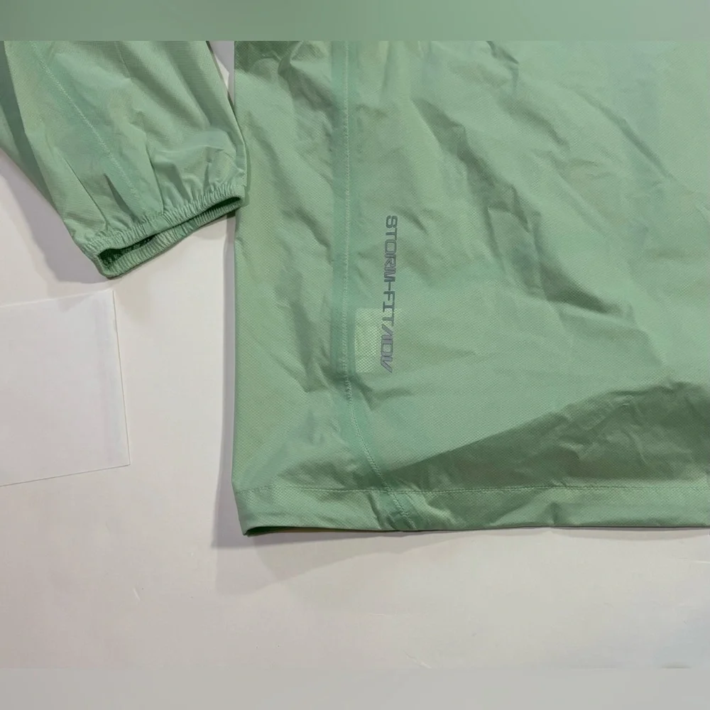 Size S Small Nike ACG 